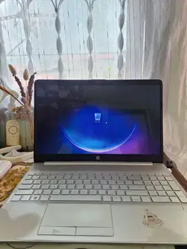 Laptop HP 15s-du1015TX