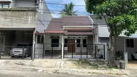 Rumah Strategis di Bukit Golf Riverside 6 menit ke Gerbang Tol J-21173