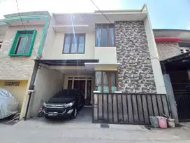 Rumah Strategis Siap Huni 4 menit ke Lippo Plaza Kramat Jati J-20434