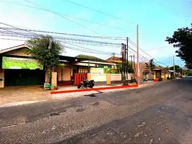 Rumah mewah pinggir jalan raya jaten papahan karanganyar