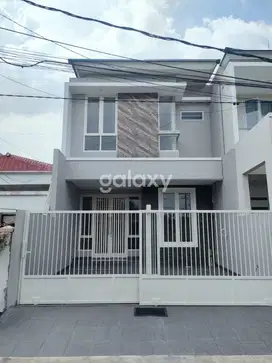 DIJUAL RUMAH BARU GRESS MANYAR TIRTOYOSO DKT RUNGKUT CITRALAND MANYAR