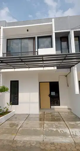 Rumah GAP Dekat Tol LRT Kota Bekasi Timur, Baru 2/1 LANTAI Mewah Murah
