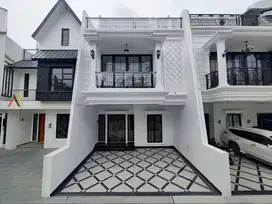 Rumah Dijual Jagakarsa Jakarta Selatan Modern Classic ada Rooftop Asri