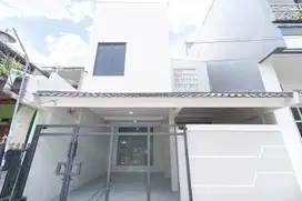 Rumah 4 KT di Cipondoh 3 Menit ke RS Sari Asih Gratis Renov J-20930