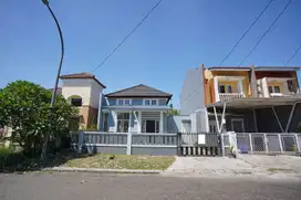 Rumah Strategis 10 menit ke Mal Ciputra Tangerang Siap Nego J-11671