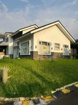 Rumah di graha raya valencia dijual
