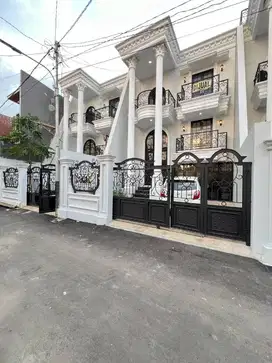 Brand New Classic House Area Jagakarsa Jakarta Selatan