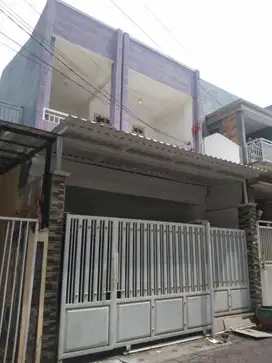 Dijual Rumah Minimalis Siap Huni 2 Lantai Bagus Terawat Mulyosari Baru