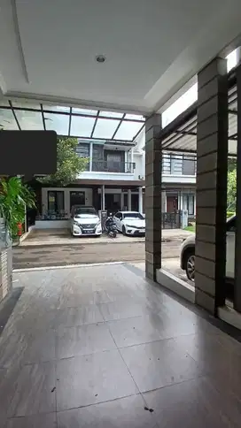 Rumah  cantik di cluster elit bintaro jaya