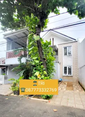 Jual rumah murah di Sektor 3 Bintaro dg kolam renang /16223