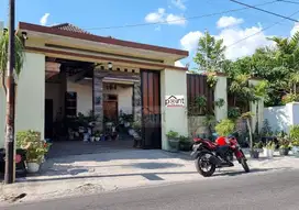 HARGA TURUN Rumah Mewah Luas Tepi Jalan Utama