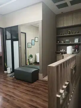 Rumah mewah di mekar wangi dijual cepat