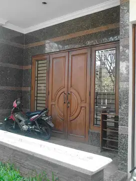 Jual Rumah 2 Lantai di 5 Kamar Kemang Timur, Jakarta Selatan