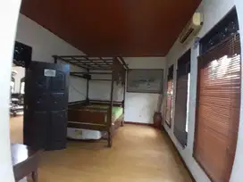 Rumah Etnik Plus Tempat Usaha Strategis furnish Solo Kota