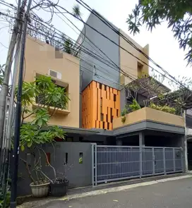 Dijual Rumah di Asem Baris Tebet Jakarta Selatan