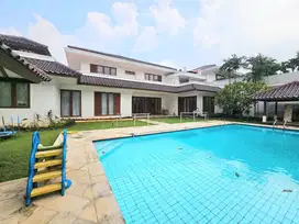 VILLA Pejaten Kemang Jaksel Swimming Pool