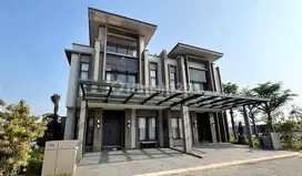 Dijual rumah mewah 3 lantai Pasadena Village Gading Serpong