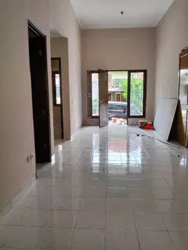 DISEWAKAN RUMAH MINIMALIS SIAP HUNI BERSIH