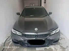 [KM14RB] BMW 330i 2.0 M SPORT A/T 2022