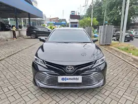 [OLX Mobbi] Toyota Camry Hitam 2.5 V Bensin-AT 2021 KAD