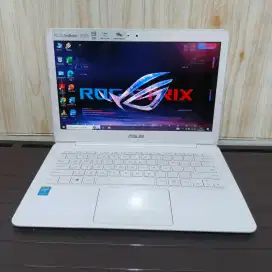 Asus zenbook UX305 Intel core.M5 Ram4GB/ssd256GB bogor