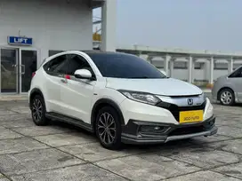 Hr-v Prestige Mugen 1.8 low km 60 Ribuan Record Full nik 2016 .. RARE