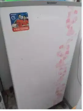 Dijual kulkas 1 pintu
