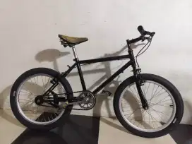 Sepeda BMX ukuran 20 siap pakai