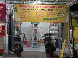 DIBUTUHKAN KARYAWAN JAGA TOKO PLASTIK