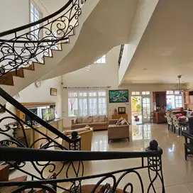 Disewakan Rumah Full Furnished Luas Kota Wisata Cibubur