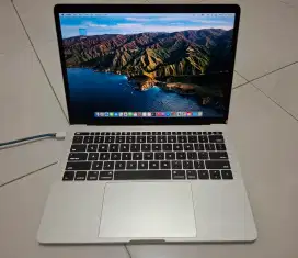 Macbook pro 13 2017 8/128