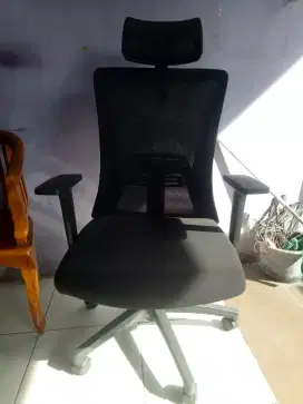 Kursi kerja merek fantech
