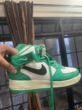 Nike wair force 1 '07 lv8 green ORI size 43