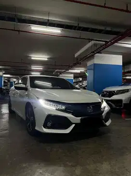 Civic Turbo Hatchback E 2019