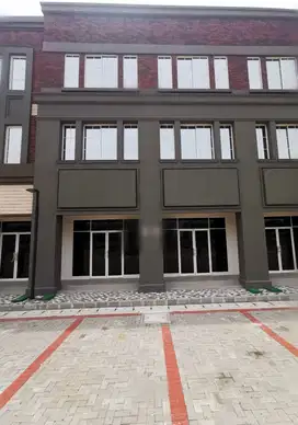 Dijual Cepat Murah Ruko Boston PIK 2 4,5x15 Hadap Jalan Strategis