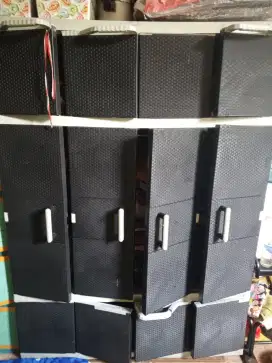 lemari palstik 4 pintu