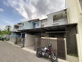 Rumah cluster 2 lantai siap huni di Gentan solo