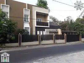 Rumah 2 lantai pinggir jalan purwomartani sangat strategis