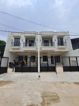 Hunian 2 lantai mewah siap huni dalam komplek taman depok permai