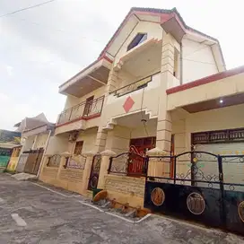 Rumah Second Bagus 2 Lt di dalam Perum Gentan