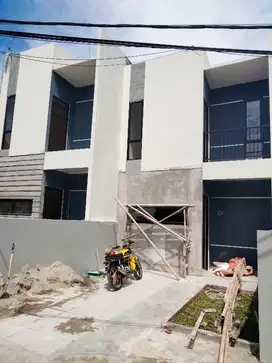 Rumah ready 2 lantai   bebas banjir dekat stasiun dan pintu tol