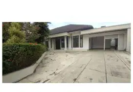 Rumah Disewakan di Kemang Selatan Luas 1.246m