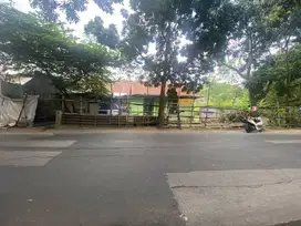 Dijual rumah lama hitung tanah di jln golf Raya Cisaranten Bandung