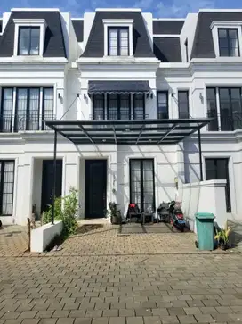 Rumah townhouse di kemang jakarta