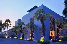 dijual villa komplek lokasi seminyak