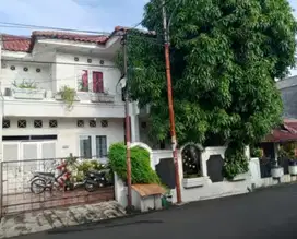 Rumah mewah di Komplek Pertamina Ciputat Timur