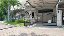 Hot Investment! Rumah Hook Baru Renovasi di Graha Famili Family