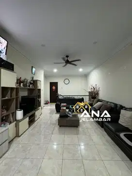 ANA RUMAH BAGUS SEMIFURNISHED UK 7X24.6M DI JELAMBAR rc