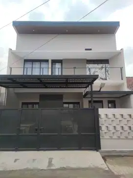 Rumah Mewah Minimalis Harga Murah di Taman Kopo Indah Bandung