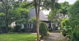 Jual Rumah rasa Villa di Mulyaharja Bogor tinggal bawa koper siap huni